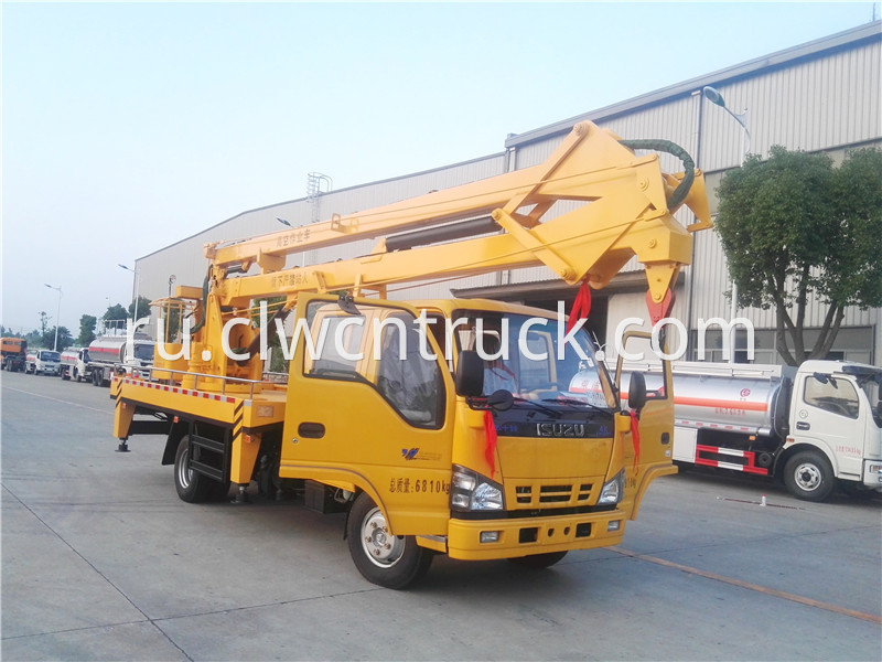 truck with bucket lift